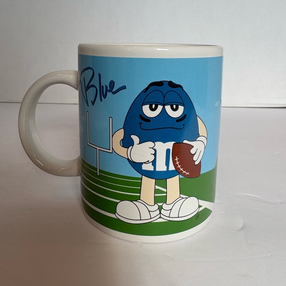 Vintage M&M’s blue football M&M & red golf M&M 12 oz. Coffee mug